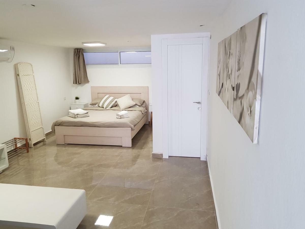 Eleni Apartment 엘라트 외부 사진
